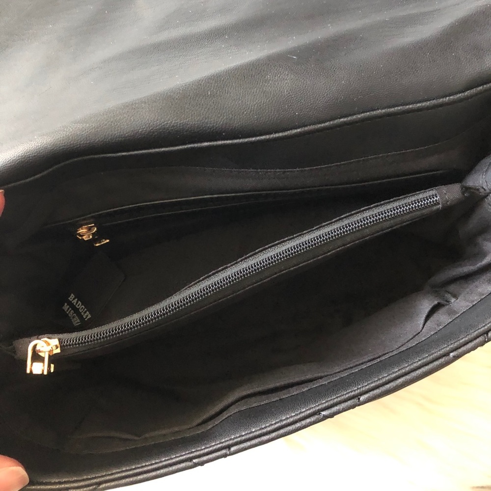 Badgley Mischka Quilted Vegan Leather Purse - Picture 5 of 12